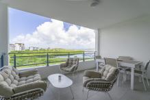 location-vacances-etang-zabricot-terrasse-vue-marina