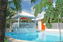 Rental villa Guadeloupe - sharing pool and shelter 