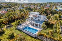 Location villa piscine vue mer 9 chambres Sainte Anne Guadeloupe-ensemble