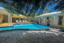 Villa-à-50m-de-la-plage-à-louer-à-Saint-François-Guadeloupe-vue ensemble
