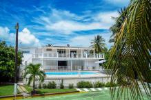 Location villa Guadeloupe St François 7 chambres 14 personnes avec piscine et accés à la mer