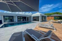 Location-villa-Topaze-2-chambres-8-personnes-vue-mer-piscine-à-St-François-Guadeloupe