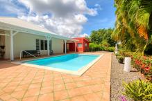 location villa de standing martinique vue mer piscine 