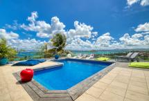 Location villa de luxe en Martinique piscine vue mer