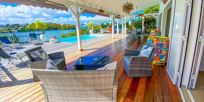 location-villa-prestige-Martinique-terrasse
