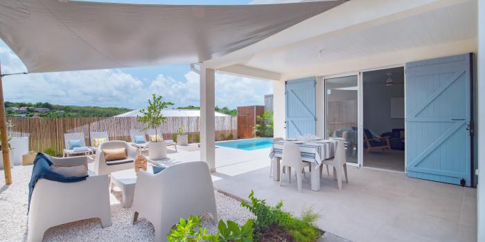 Location-villa-le-diamant-martinique_espace-detente-et-repas