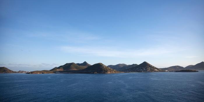 Vue-mer-et-cote-Saint-MMartin