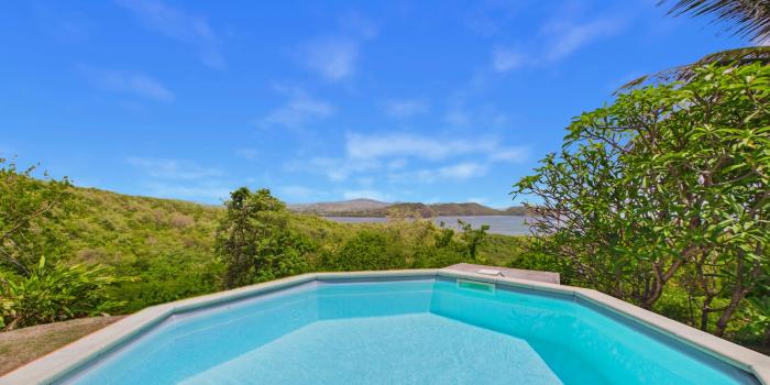 piscine-privee-chlore-vue-mer-1