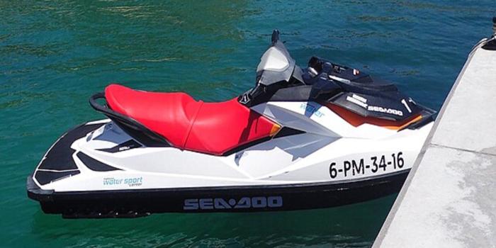 Jet ski