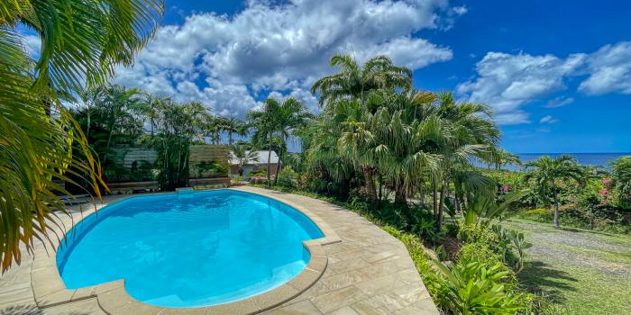 Location villa Corossol 3 chambres avec piscine et vue mer à Deshaies