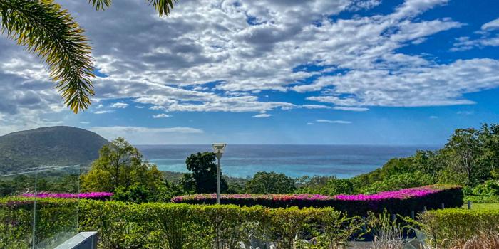 Villa à louer en Guadeloupe piscine et vue mer - Vue d'ensemble