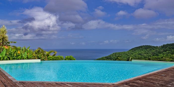 Guadeloupe à Deshaies, location villa avec piscine et vue mer pour 6 personnes