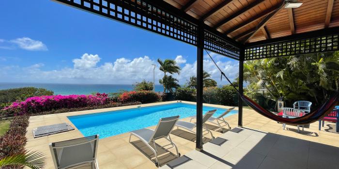 A louer villa 4 chambre 8 personnes piscine vue mer secteur Dampierre Le Gosier Guadeloupe - terrasse vue mer