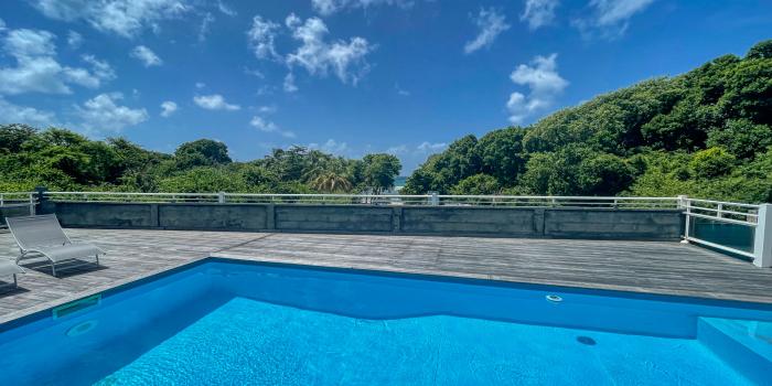 Location villa 7 personnes avec piscine au Gosier Guadeloupe accès plage à pied