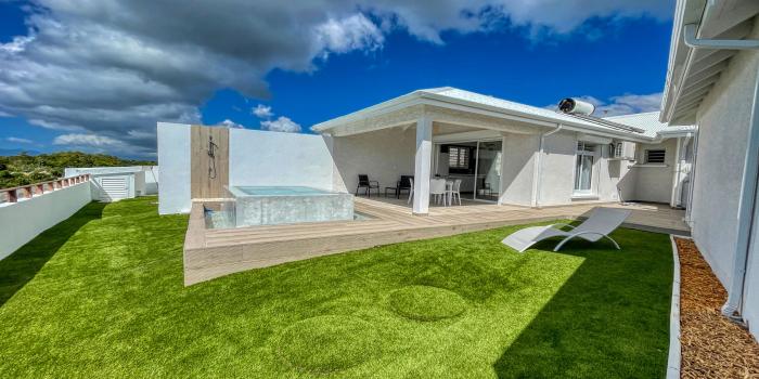 A louer villa 1 chambre pour 2 personnes avec balneo sur les hauteurs du Gosier en Guadeloupe
