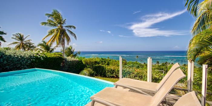 Location villa 4 chambres piscine vue mer Guadeloupe Le Moule