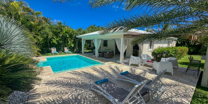 Location villa piscine Le Moule Guadeloupe_terrasse