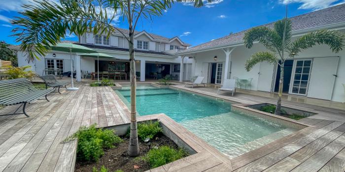 A louer villa 15 personnes Petit Bourg Guadeloupe - piscine