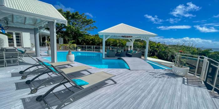 Location villa sainte anne guadeloupe 6 chambres 12 personnes avec piscine et vue mer