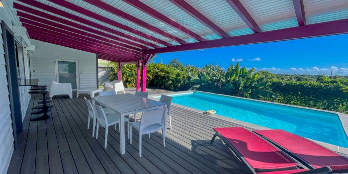 Location-villa-Sainte-Anne-Guadeloupe_ Piscine