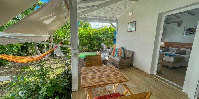 Location-villa-piscine-Saint-François-Guadeloupe_terrasse