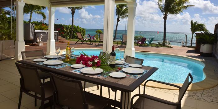 Guadeloupe villa rentals - Beachfront villa