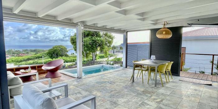 Location-bungalow-piscine-Grand-Bourg-Marie-Galante_ Vue d'ensemble 