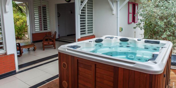 rental villa with jacuzzi - overview