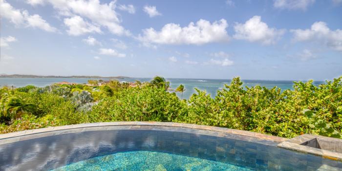 location bungalow martinique avec piscine et vue mer