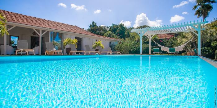 Location villa de luxe martinique vue mer piscine vue ensemble
