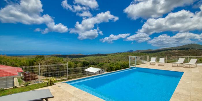 vue mer piscine location de villa 8 personnes Martinique