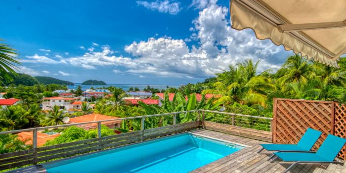 villa de standing piscine Trois Ilets Vue mer Terrasse 