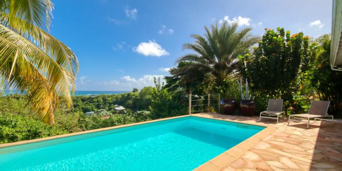 location villa martinique 3 chambres avec piscine et vue mer