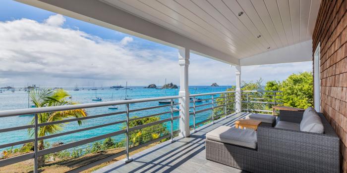 Location villa Public - Le coin salon de la terrasse