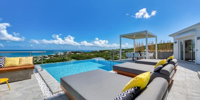 Location villa de luxe Saint Martin, Baie Orientale - Piscine et vue