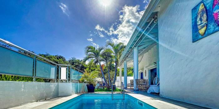 Villa 6 personnes à Baie Orientale-piscine-1