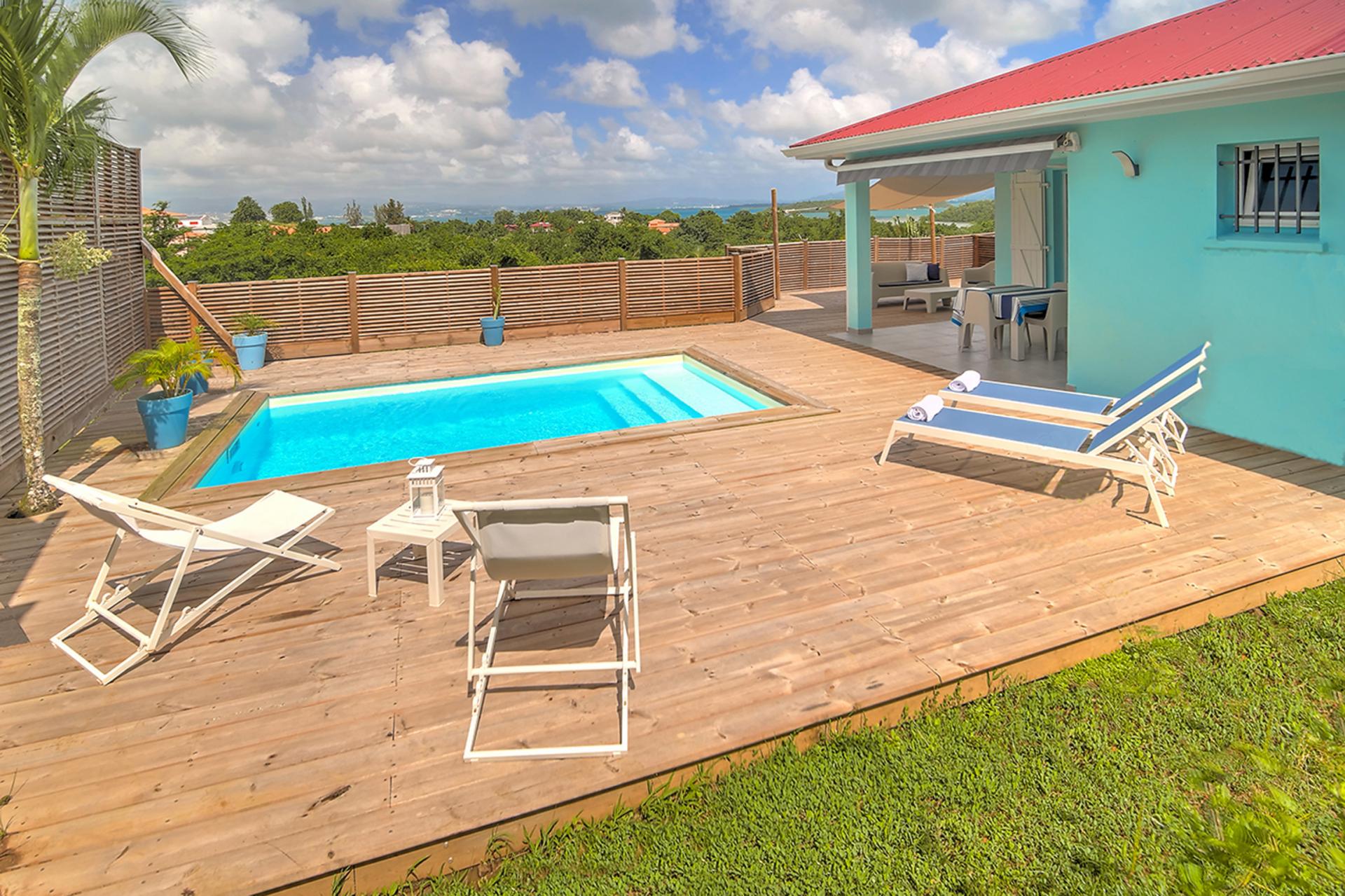 1-Location-villa-les-trois-ilets-piscine-vue-mer-martinique_-la-piscine