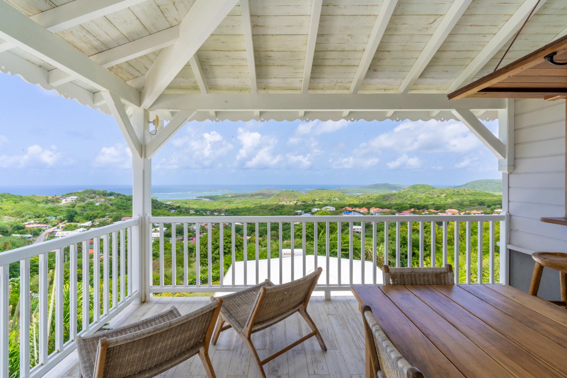 1-Location-martinique--Lodge-N_vue-table