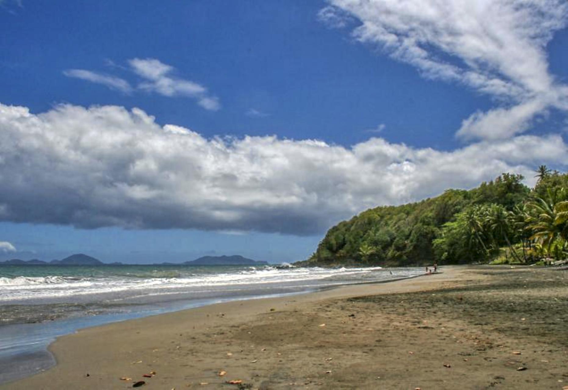 Plage de Anse Bananier Capesterre Belle Eau Guadeloupe