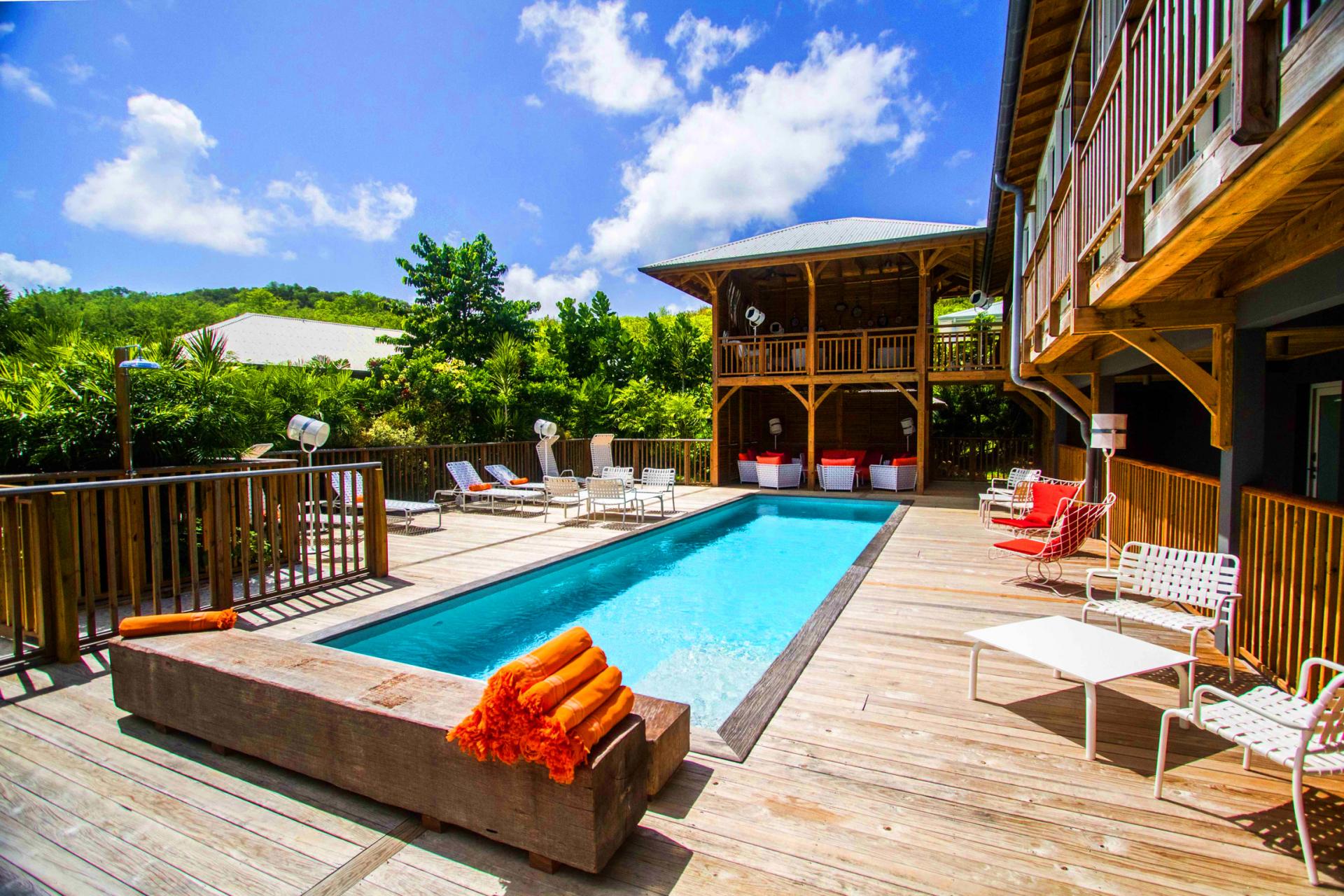 French Coco Hotel de charme Trinité Martinique vue piscine collective