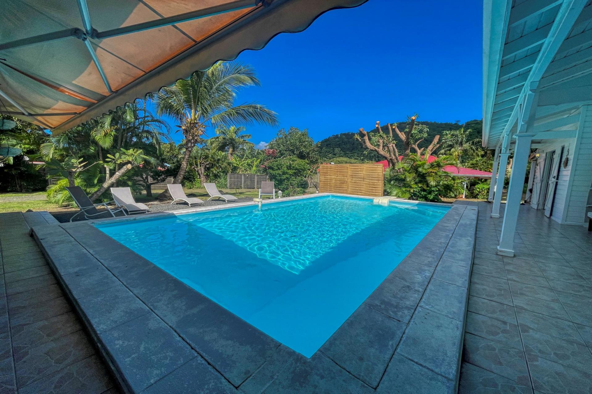 Location Villa 6 personnes Deshaies Guadeloupe-piscine