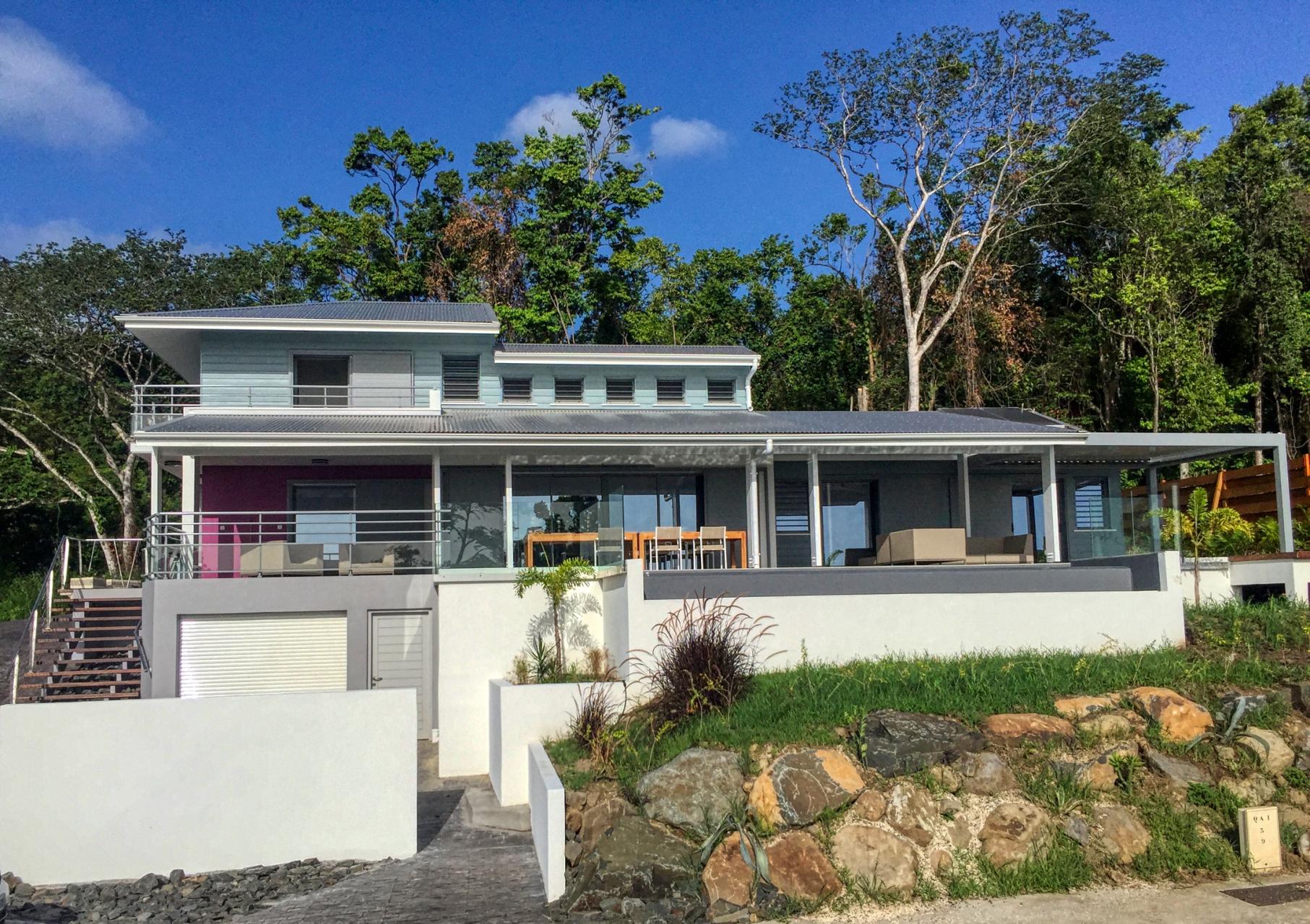 Louer votre villa de charme en Guadeloupe avec piscine pour 12 personnes