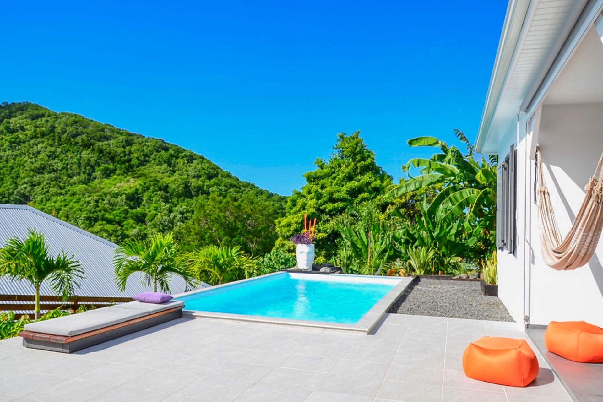 Location-villa-piscine-Deshaies-Guadeloupe_ terrasse