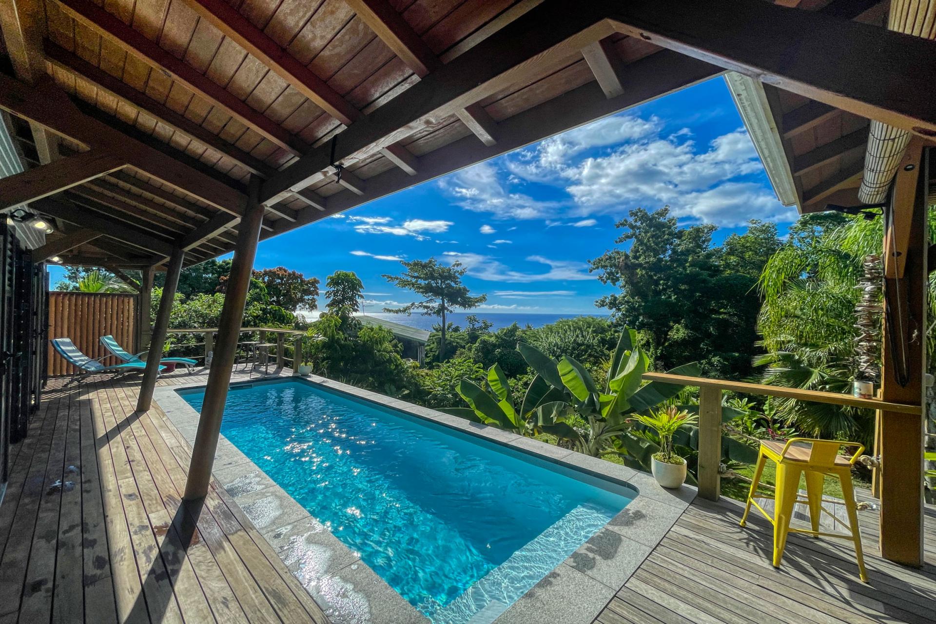 A louer villa 8 personnes Deshaies Guadeloupe_ Piscine 