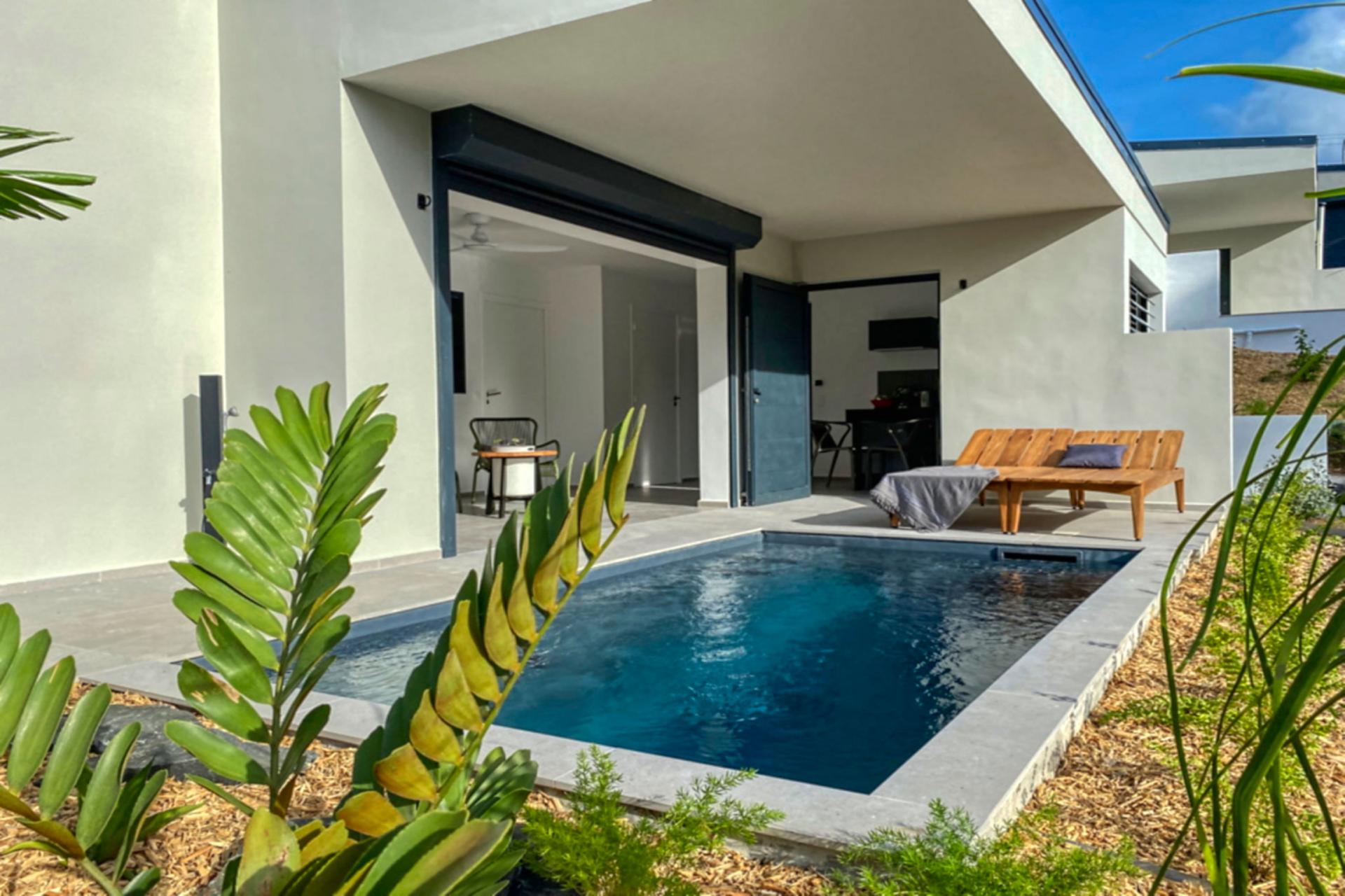 Location-villa-Deshaies-Guadeloupe-vue-ensemble