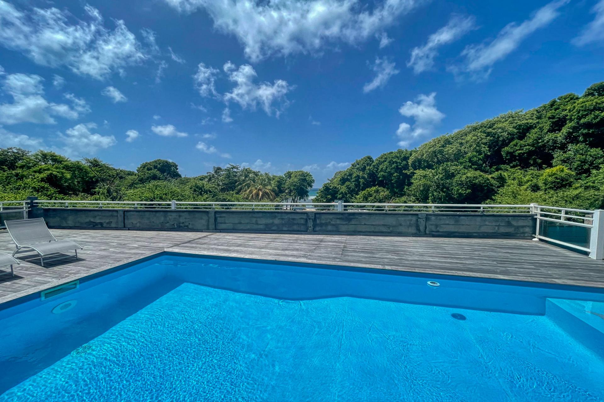 Location villa 7 personnes avec piscine au Gosier Guadeloupe accès plage à pied