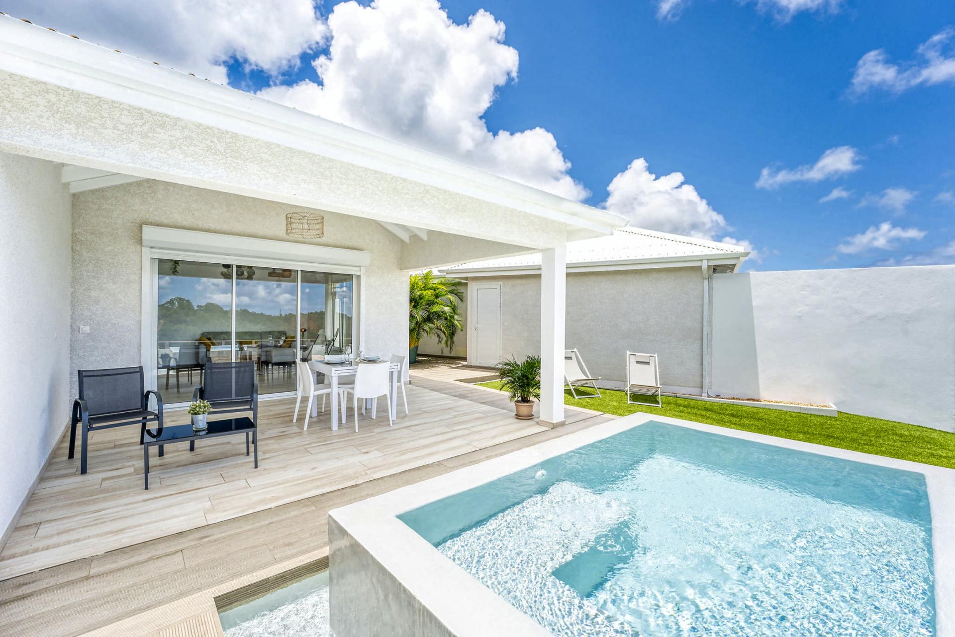 Location Villa Duo Prestige piscine Le Gosier Guadeloupe