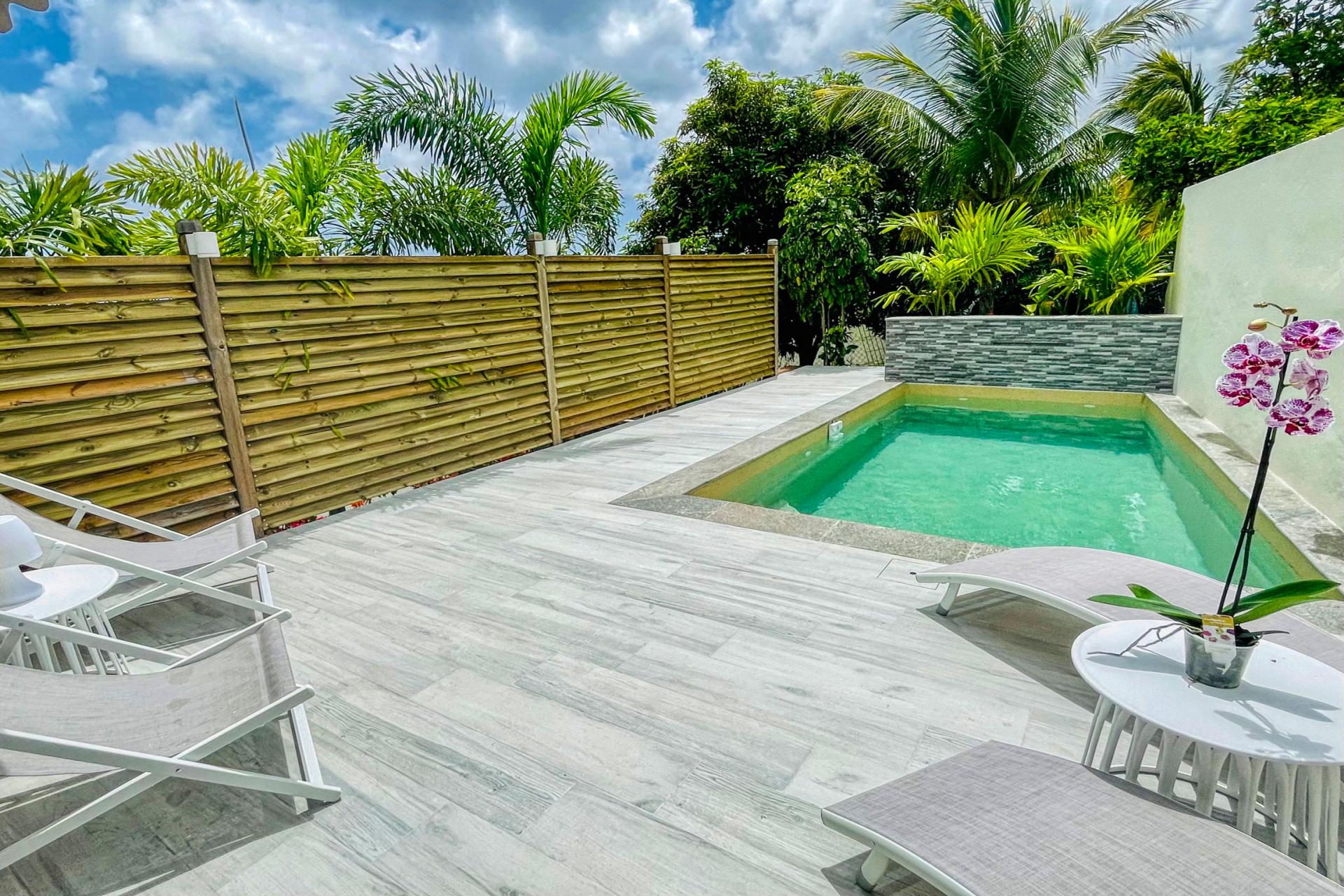 Location villa Le Moule Guadeloupe-piscine