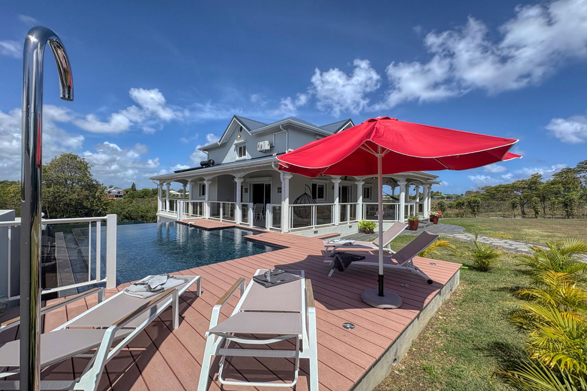 1.Location villa piscine le moule guadeloupe_Piscine