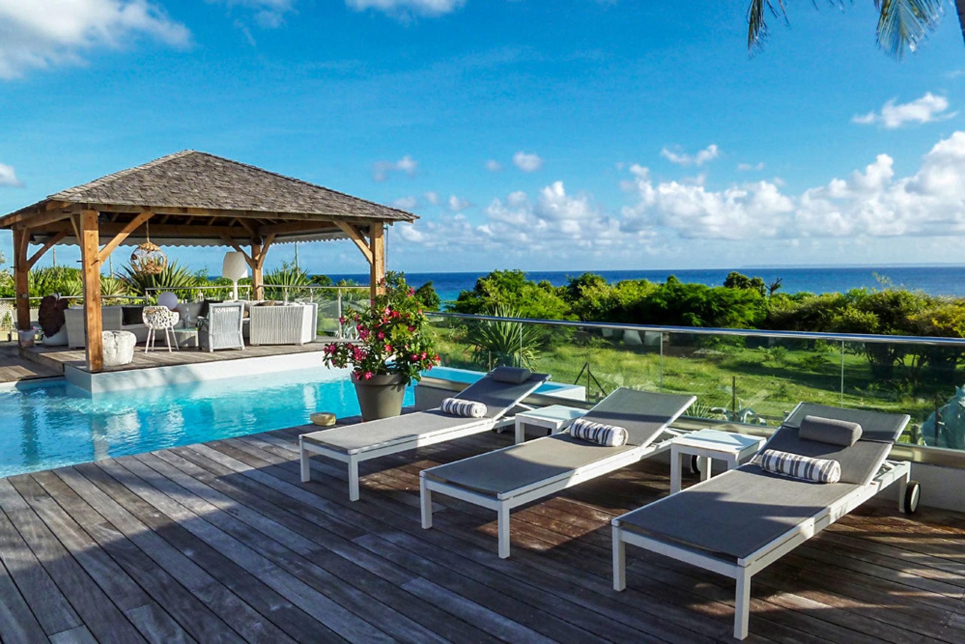 Location villa luxe Guadeloupe - Piscine et Carbet